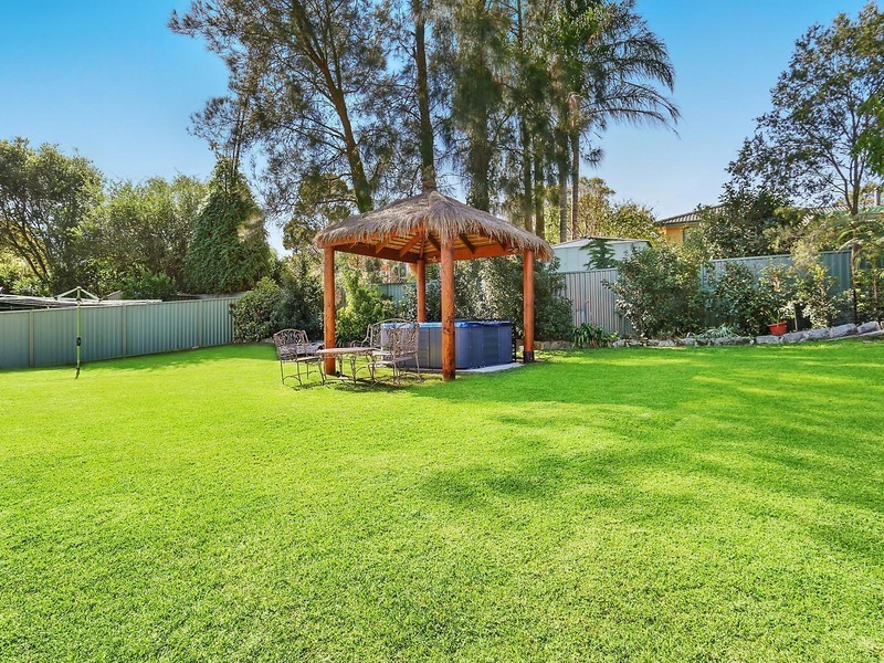 16 Knightsbridge Place, Castle Hill NSW 2154