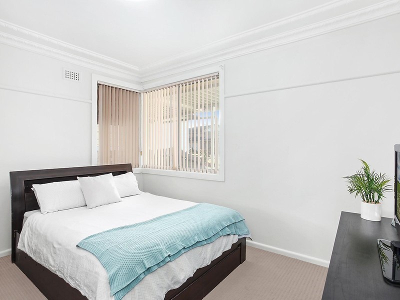 11 Jocelyn Street, Chester Hill NSW 2162