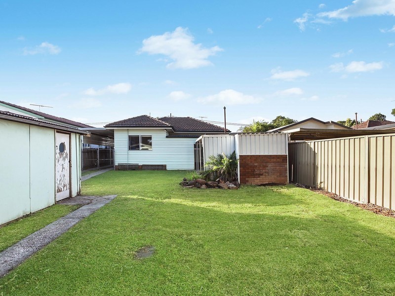 11 Jocelyn Street, Chester Hill NSW 2162