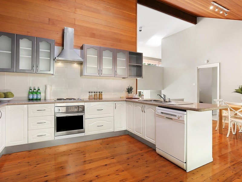 11 Lockhart Avenue, Castle Hill NSW 2154