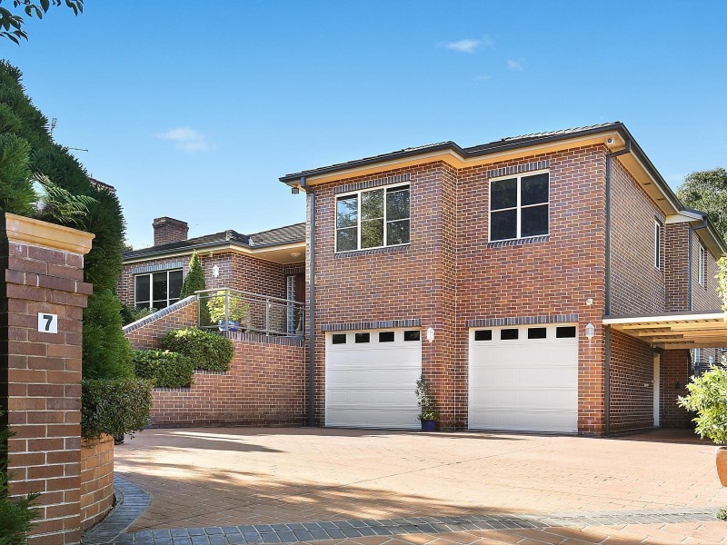 7 Rockwall Place, West Pennant Hills NSW 2125