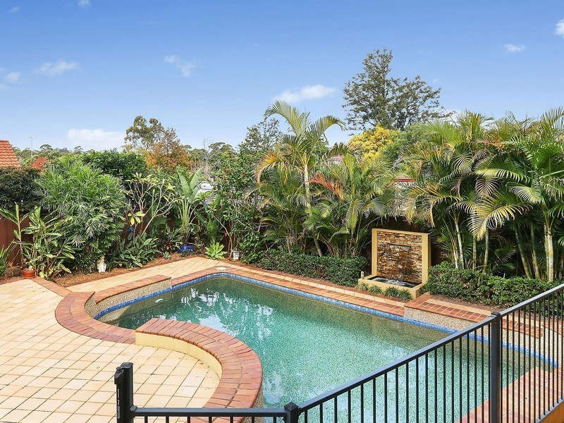 49 Crestwood Drive, Baulkham Hills NSW 2153