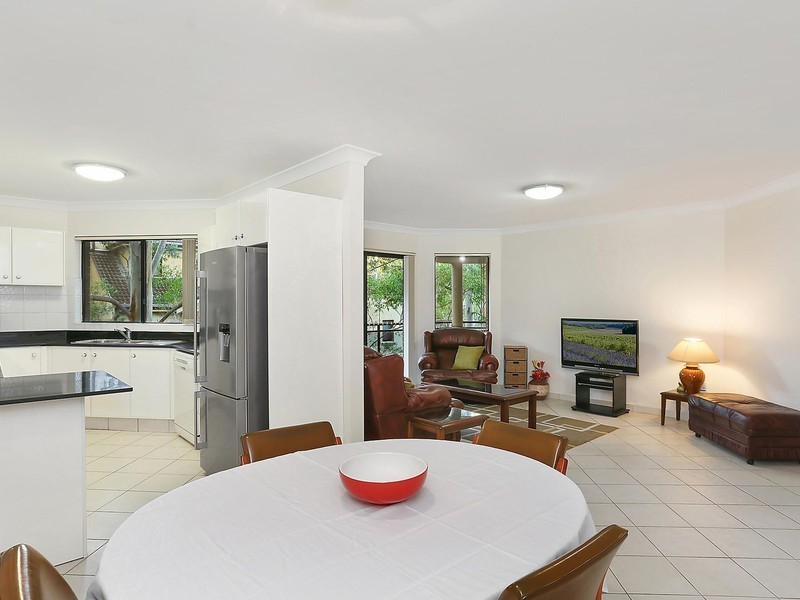 8/20-26 Jenner Street, Baulkham Hills NSW 2153