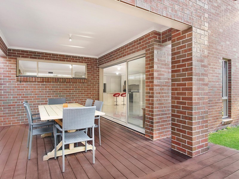 73 St Pauls Avenue, Castle Hill NSW 2154