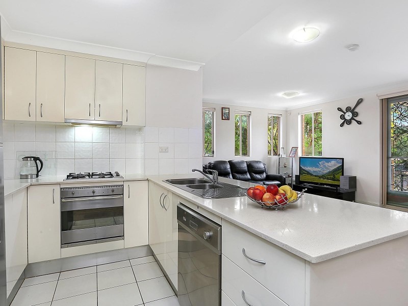 9/1 Rosa Crescent, Castle Hill NSW 2154