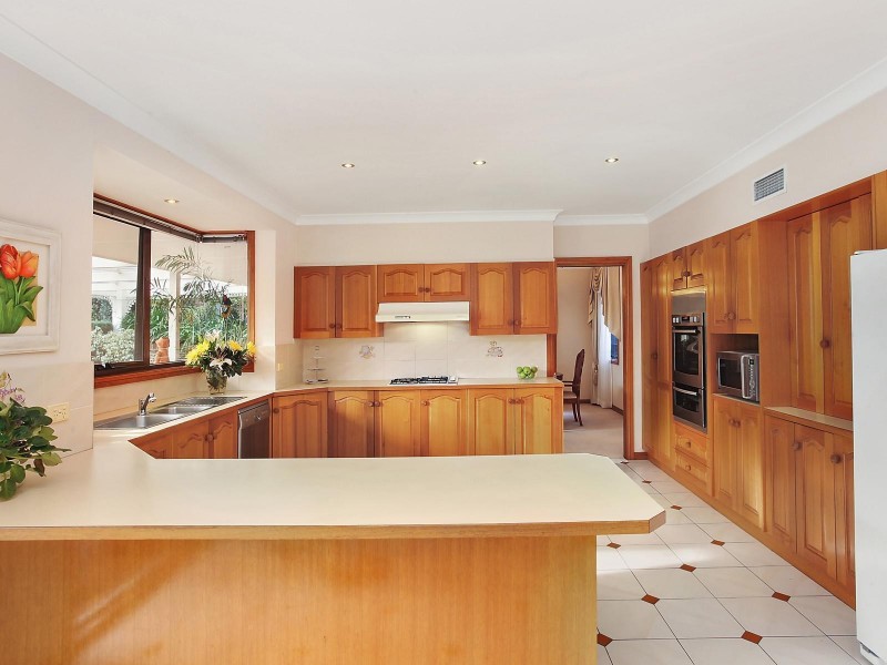 10 Yerong Place, Castle Hill NSW 2154