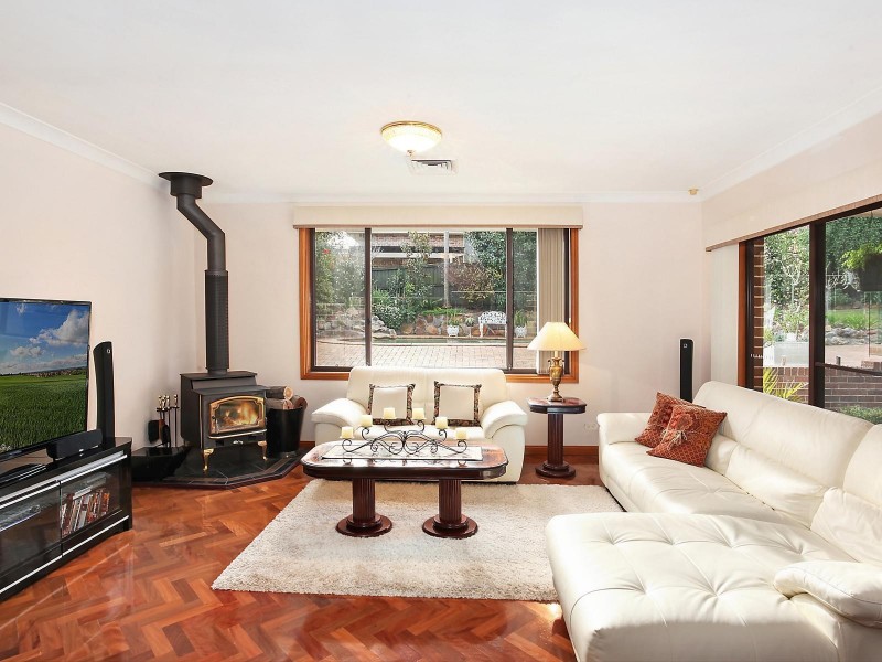 10 Yerong Place, Castle Hill NSW 2154