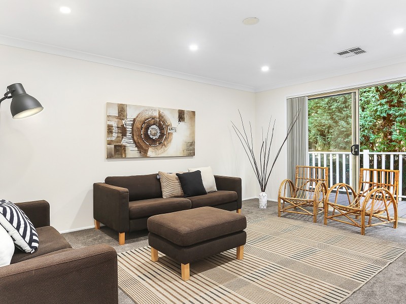 1 Honeymyrtle Road, Kellyville NSW 2155