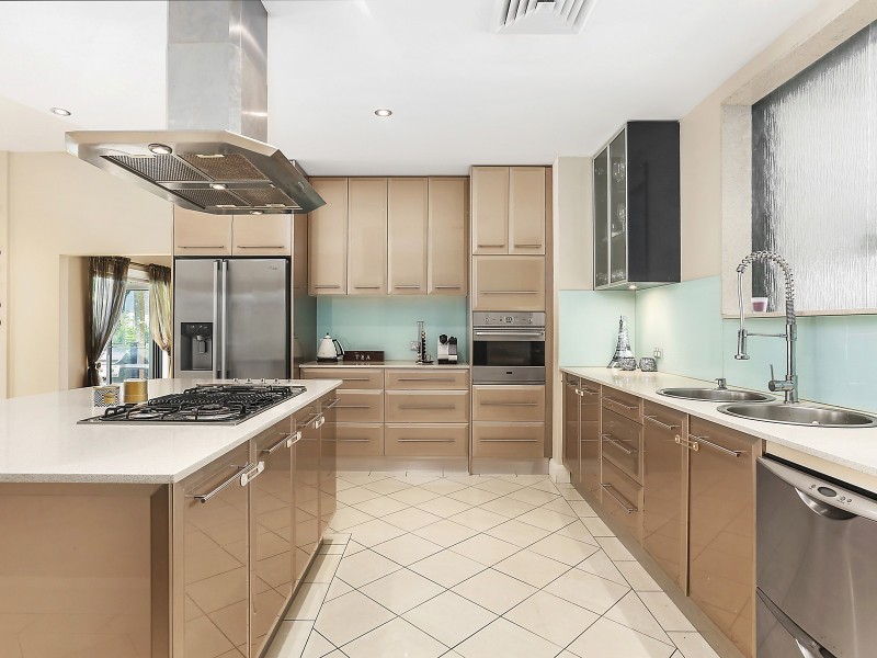 94 James Mileham Drive, Kellyville NSW 2155