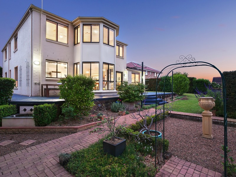 6 Muston Place, Glenhaven NSW 2156