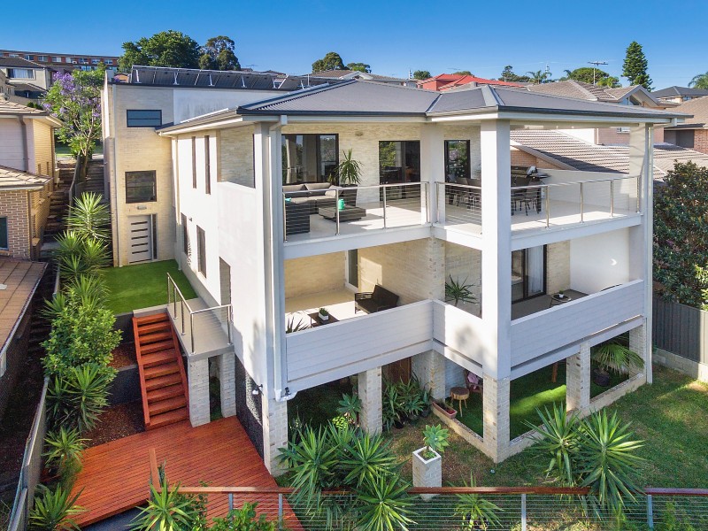 11 Mangalore Drive, Winston Hills NSW 2153