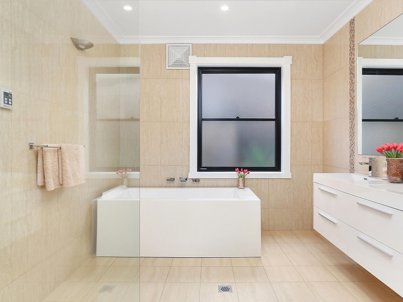 11 Mangalore Drive, Winston Hills NSW 2153