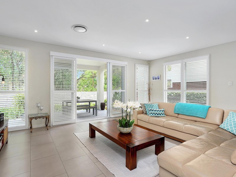 10 Waterstone Crescent, Bella Vista NSW 2153