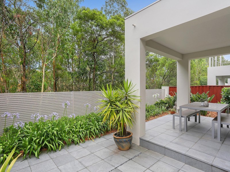 10 Waterstone Crescent, Bella Vista NSW 2153
