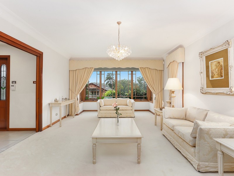 8 Yerong Place, Castle Hill NSW 2154