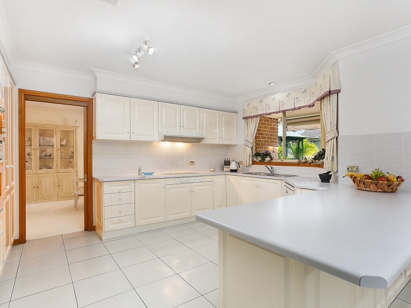 8 Yerong Place, Castle Hill NSW 2154