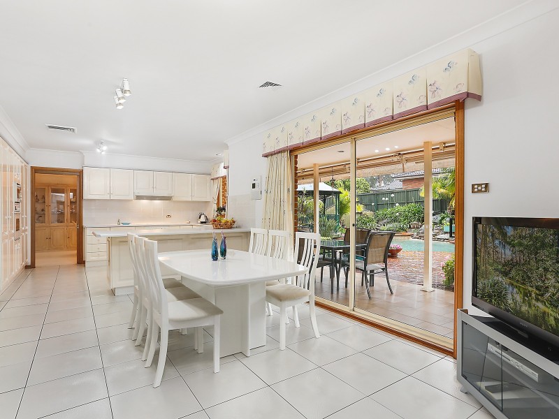 8 Yerong Place, Castle Hill NSW 2154