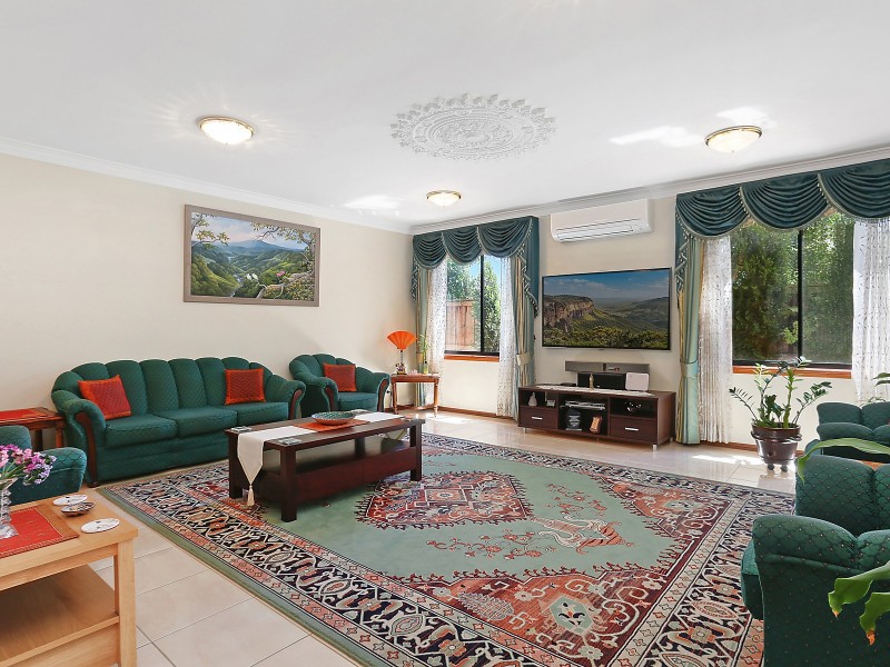 8 Amisfield Street, Stanhope Gardens NSW 2768