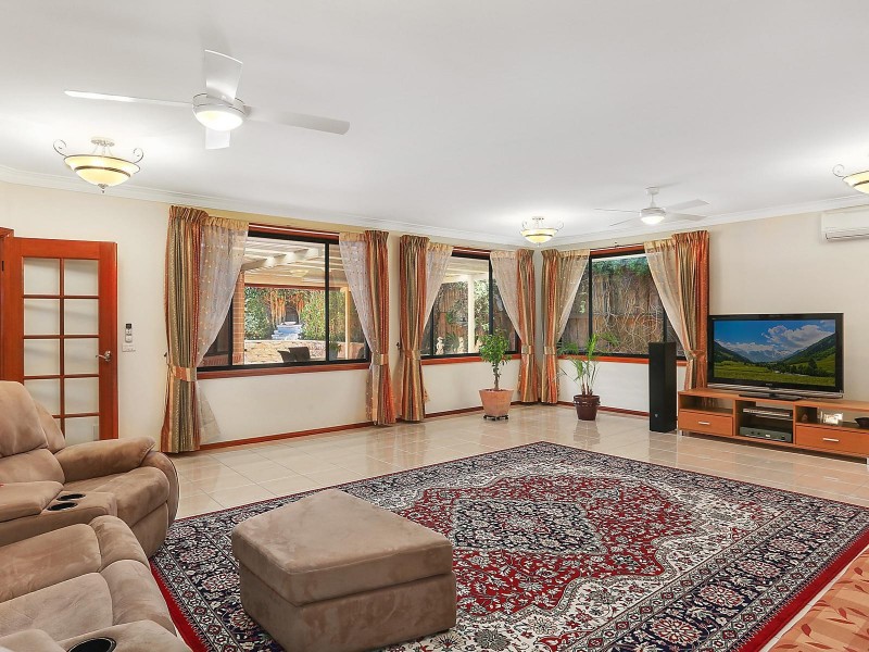 8 Amisfield Street, Stanhope Gardens NSW 2768