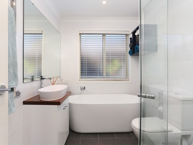 2A Canyon Drive, Stanhope Gardens NSW 2768