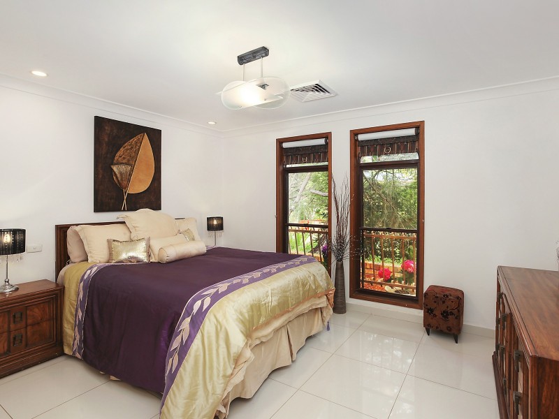 5 Clarke Place, Castle Hill NSW 2154