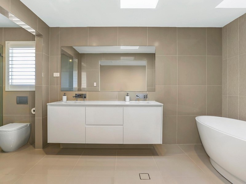 11 Lewis Jones Drive, Kellyville NSW 2155