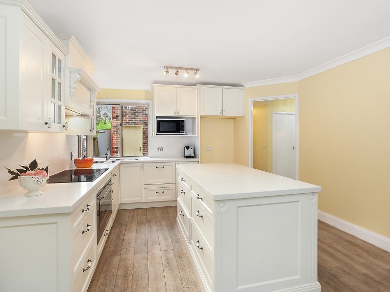 15 Kinsella Court, Kellyville NSW 2155