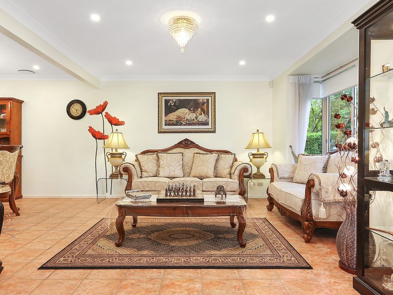 10 Kinaldy Crescent, Kellyville NSW 2155