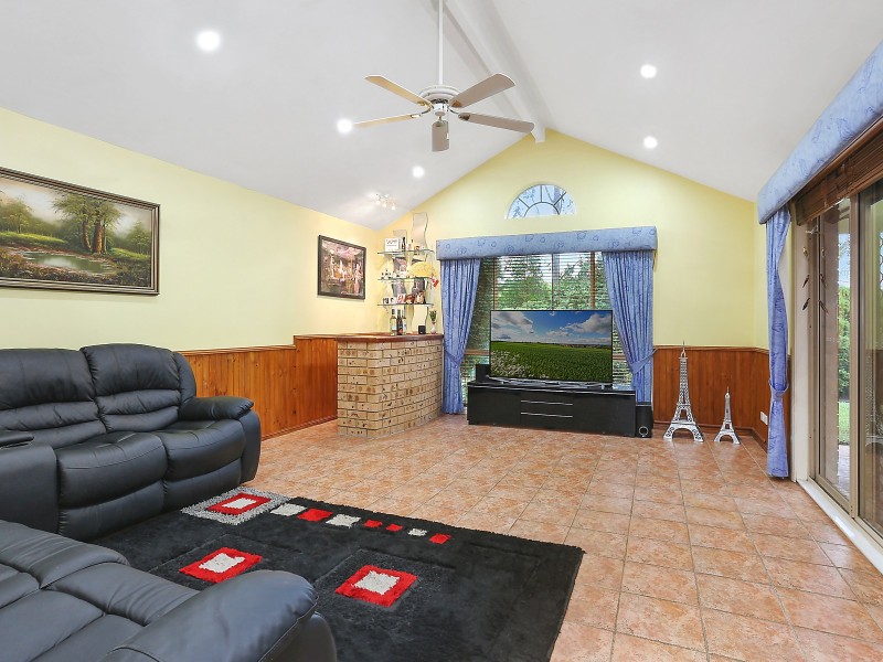 10 Kinaldy Crescent, Kellyville NSW 2155