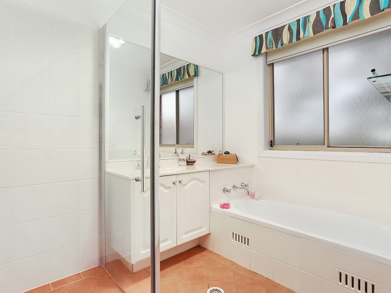 10 Kinaldy Crescent, Kellyville NSW 2155