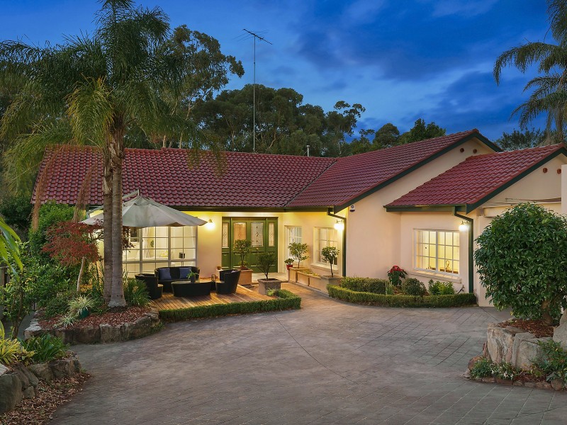 220 Ridgecrop Drive, Castle Hill NSW 2154