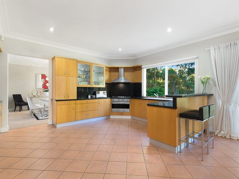 220 Ridgecrop Drive, Castle Hill NSW 2154