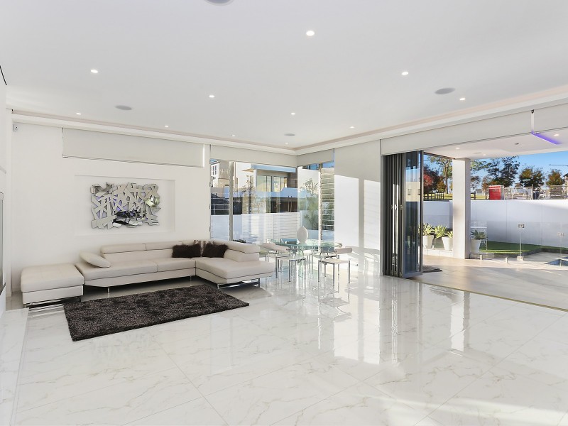 95 Edgewater Drive, Bella Vista NSW 2153