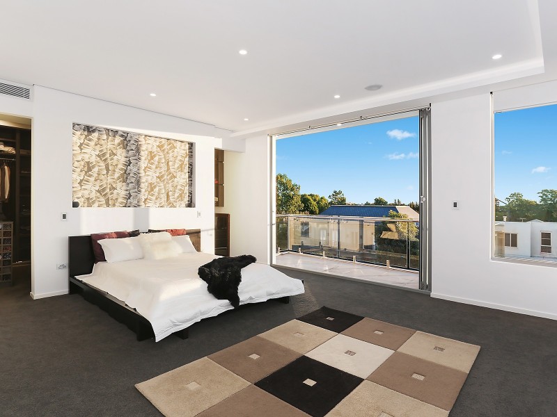 95 Edgewater Drive, Bella Vista NSW 2153