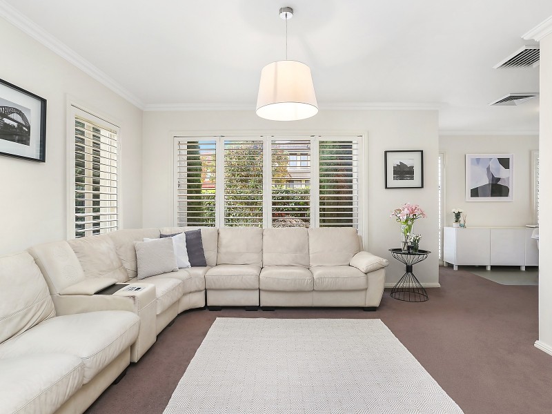 10 Amisfield Street, Stanhope Gardens NSW 2768
