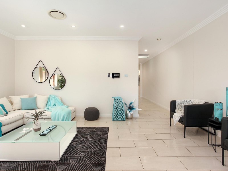 33 Woodlands Street, Baulkham Hills NSW 2153