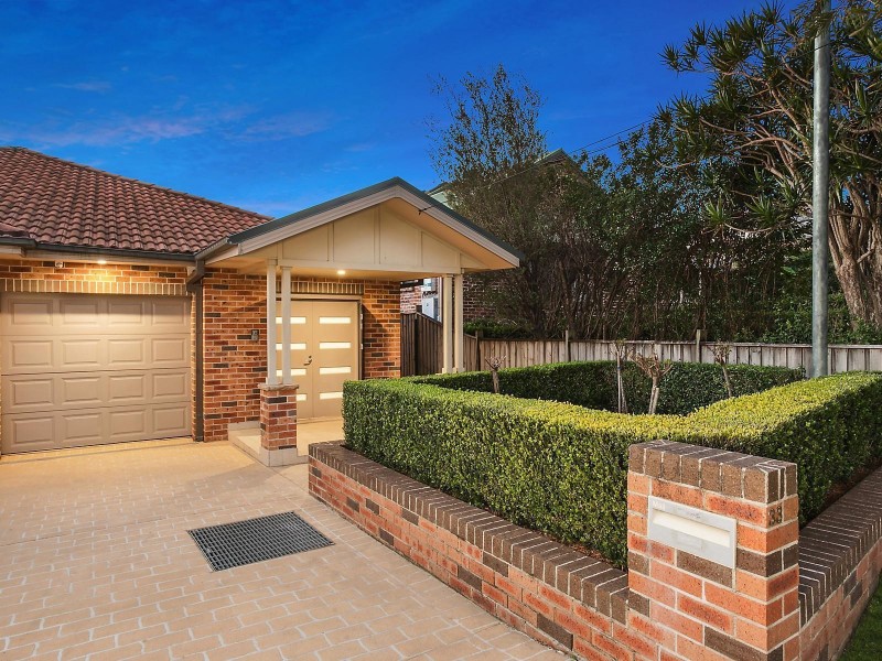 33 Woodlands Street, Baulkham Hills NSW 2153