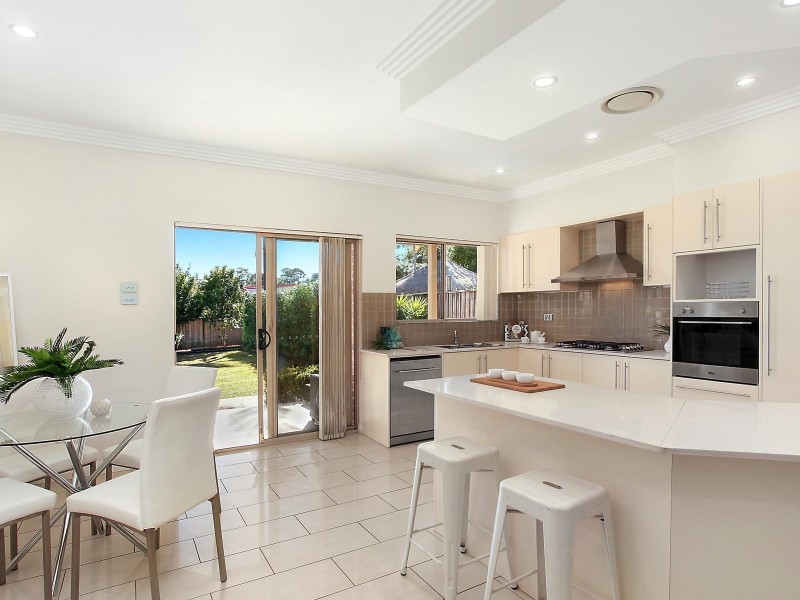 33 Woodlands Street, Baulkham Hills NSW 2153