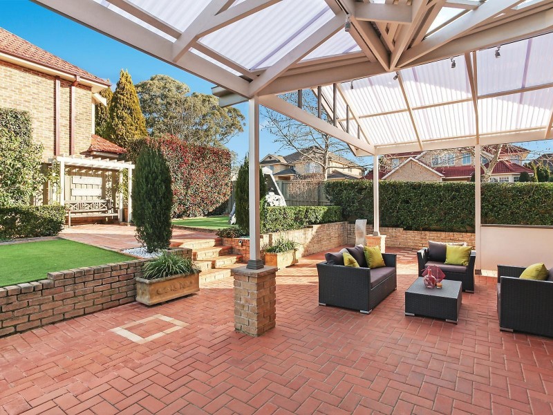 12 Chepstow Drive, Castle Hill NSW 2154