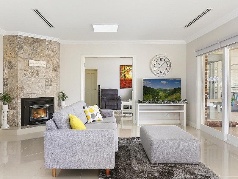 42 Bel Air Drive, Kellyville NSW 2155