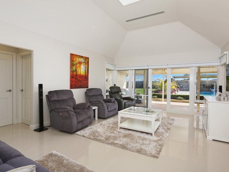 42 Bel Air Drive, Kellyville NSW 2155