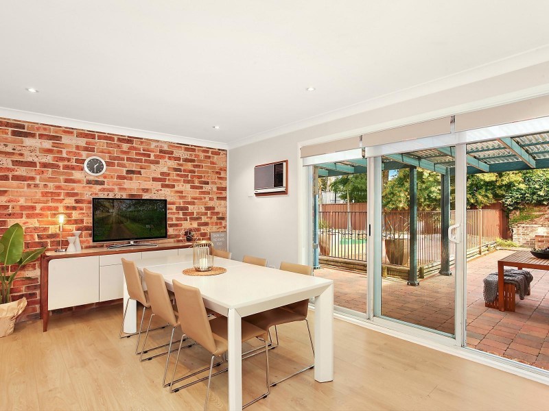 17 Bishopsgate Avenue, Castle Hill NSW 2154