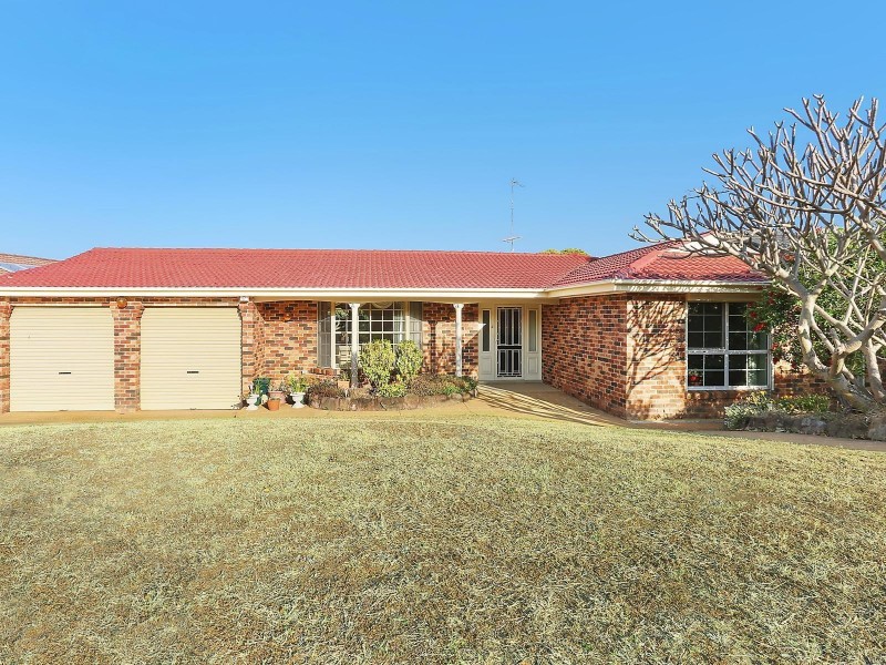 51 Crestwood Drive, Baulkham Hills NSW 2153