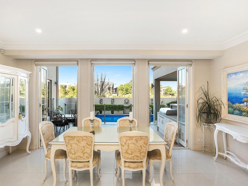 19 Ravenswood Rise, Bella Vista NSW 2153