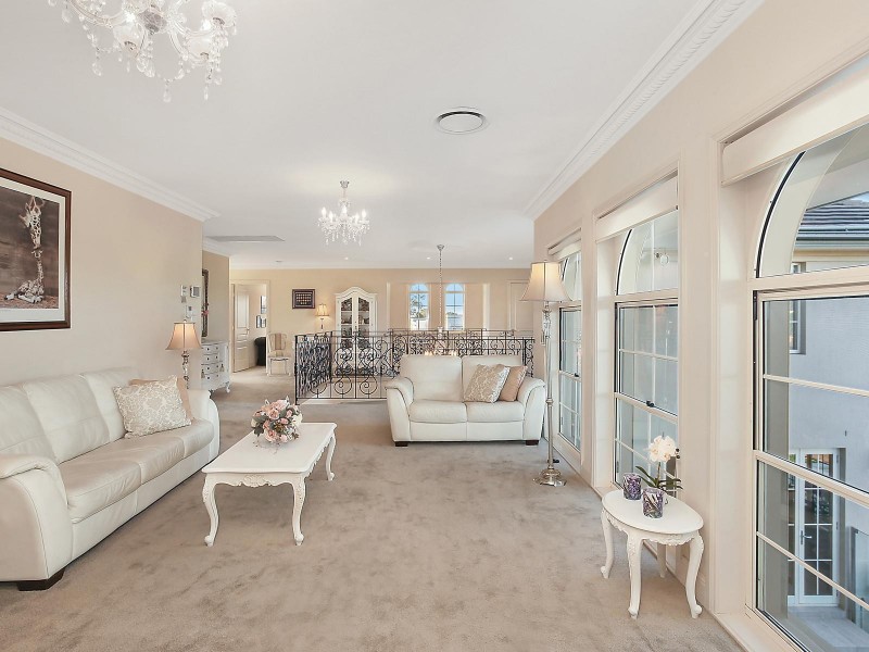 19 Ravenswood Rise, Bella Vista NSW 2153