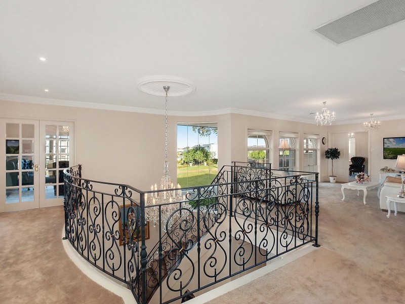 19 Ravenswood Rise, Bella Vista NSW 2153