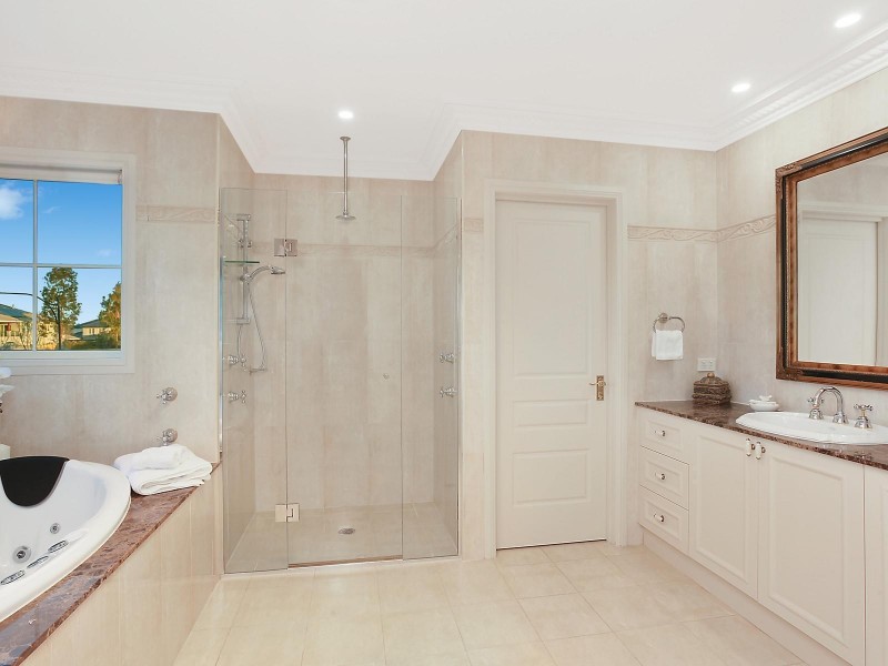 19 Ravenswood Rise, Bella Vista NSW 2153