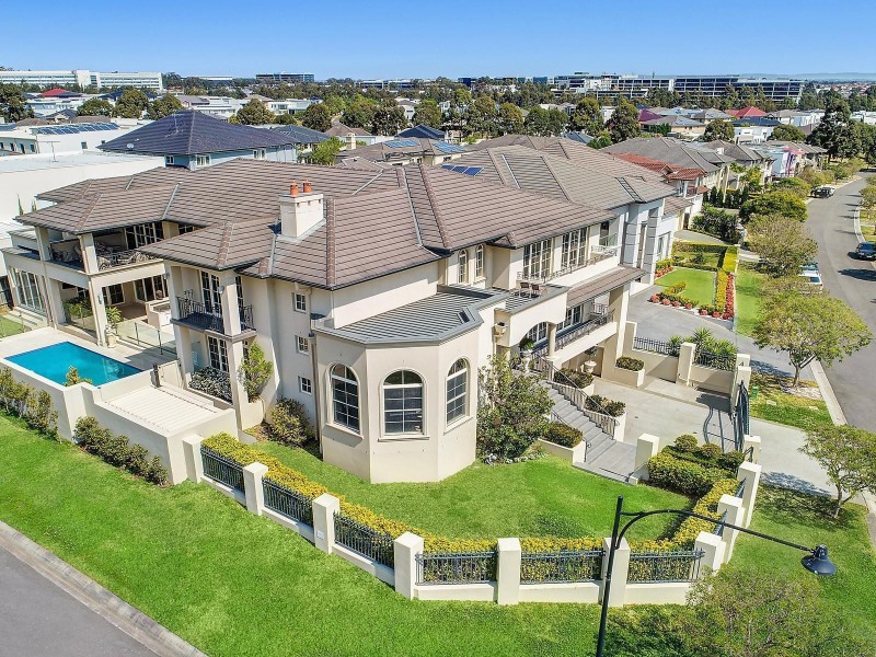 19 Ravenswood Rise, Bella Vista NSW 2153