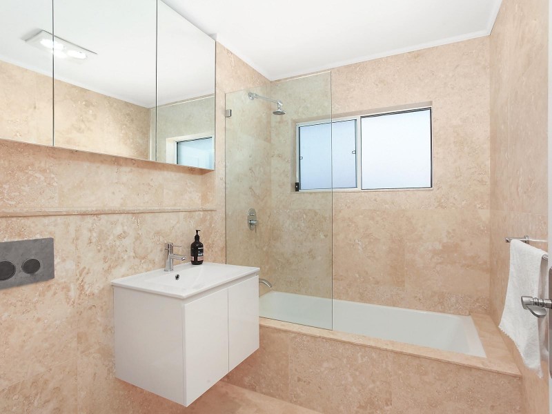 1 Braddock Place, Baulkham Hills NSW 2153