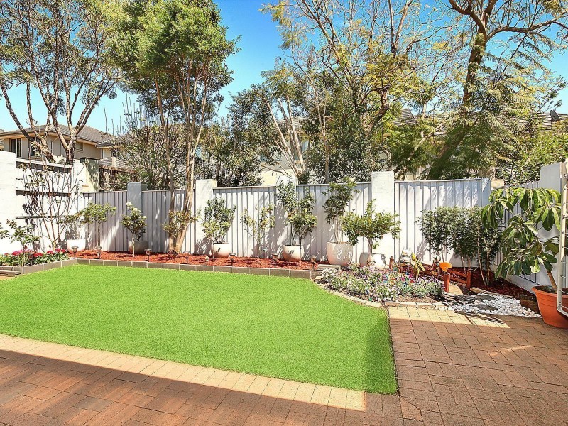 24 Skylark Circuit, Bella Vista NSW 2153